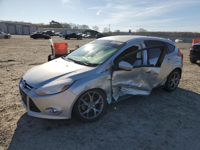 VIN 1FADP3K24DL267696 2013 FORD FOCUS no.1