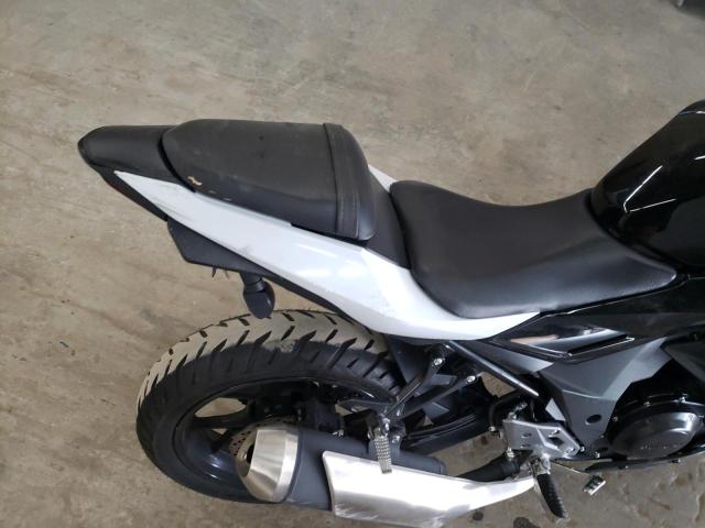 2018 SUZUKI GSX250R LC6DN11A6J1100692