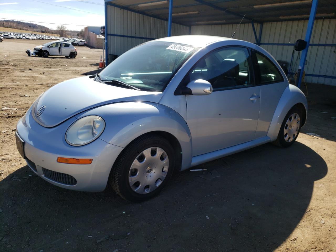 Volkswagen New Beetle 2010