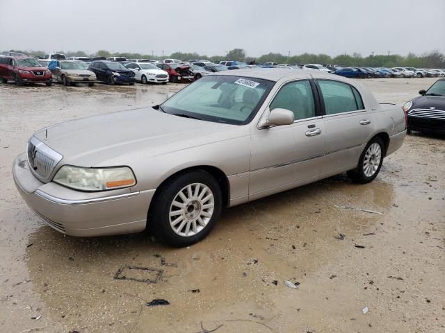 2003 Lincoln Town Car Signature