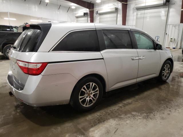 VIN 5FNRL5H64DB041873 2013 HONDA ODYSSEY no.3