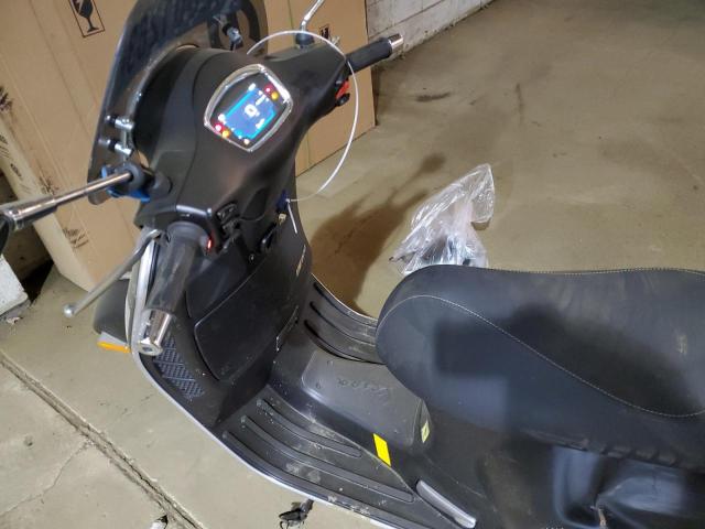 2022 VESPA GTS 300 - ZAPMA39M0N5202755