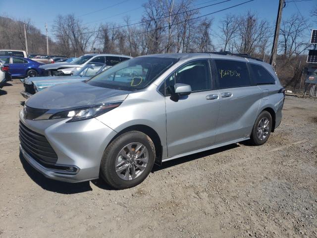 TOYOTA SIENNA XLE