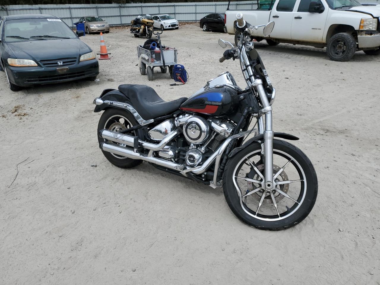 1HD1YNJ11JC020497 HARLEY-DAVIDSON FXLR LOW R 2018