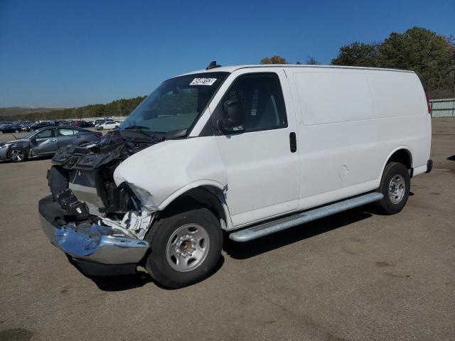 2022 GMC Savana Cargo Van 