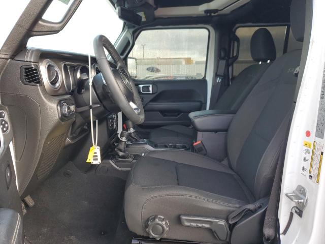 1C4HJXEG7JW225108 Jeep Wrangler Unlimited Sahara