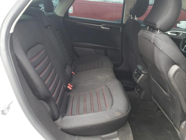 3FA6P0H76FR220748 Ford FUSION SE