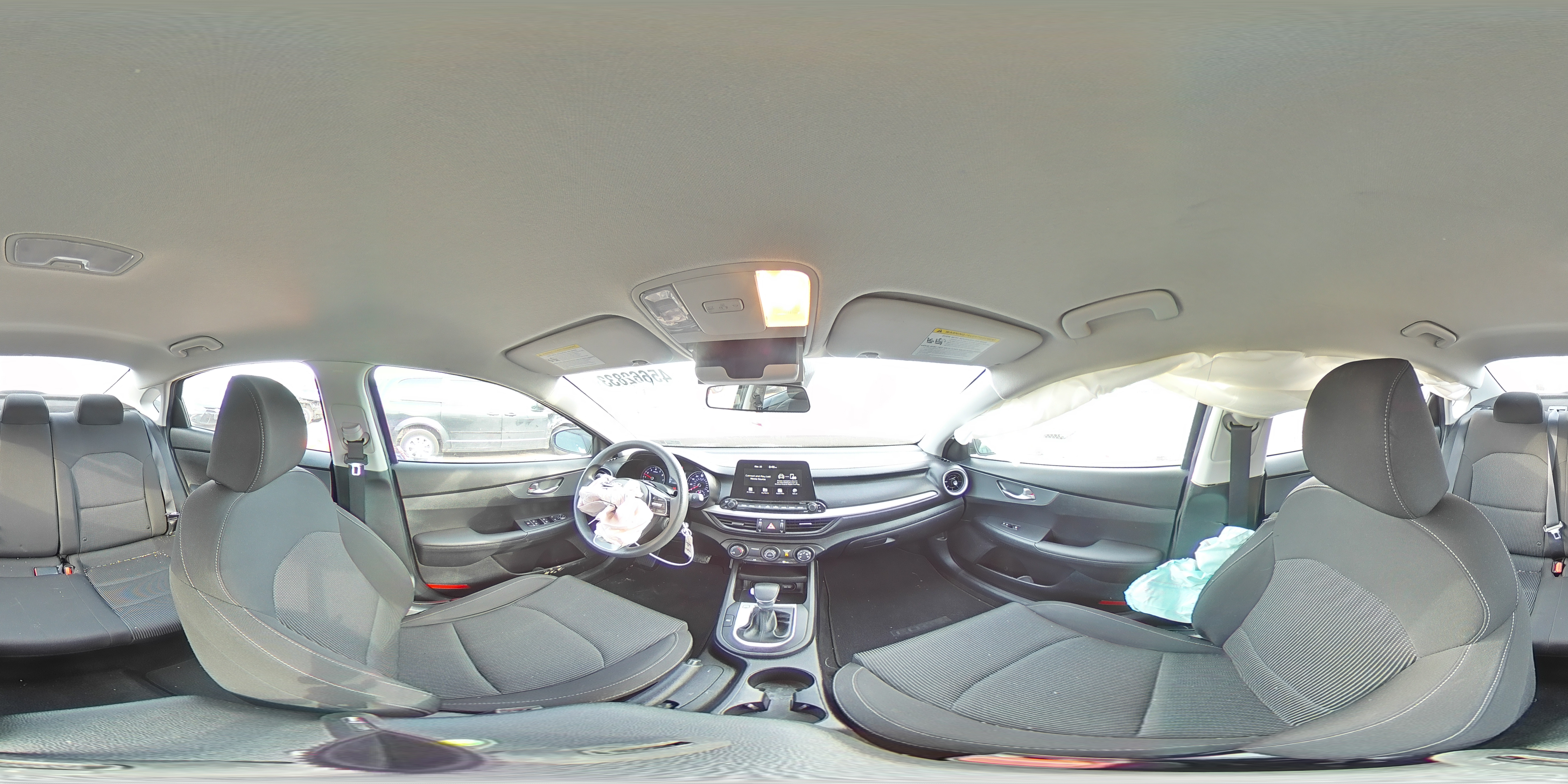 2020 Kia Forte - Image 13