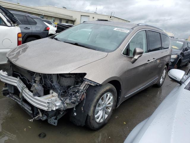 Chrysler Pacifica salvage cars for sale: 2018 Chrysler Pacifica Touring L