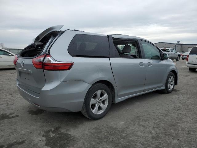 5TDKZ3DC6LS072195 Toyota Sienna LE 3