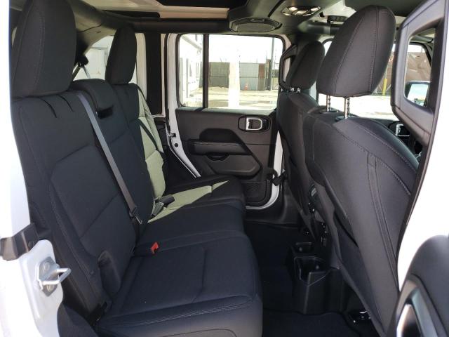 1C4HJXEN8MW804322 Jeep Wrangler Unlimited Sahara