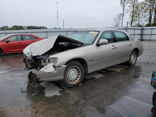 2002 Lincoln Town Car Executive