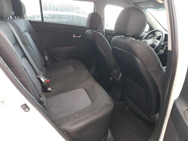 KNDPBCAC9F7710646 KIA Sportage Lx