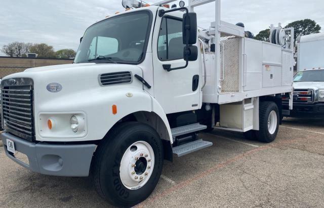 Salvage cars for sale from Copart Grand Prairie, TX: 2009 Freightliner M2 106 Heavy Duty