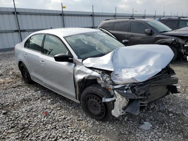  VOLKSWAGEN JETTA 2015 Серебристый