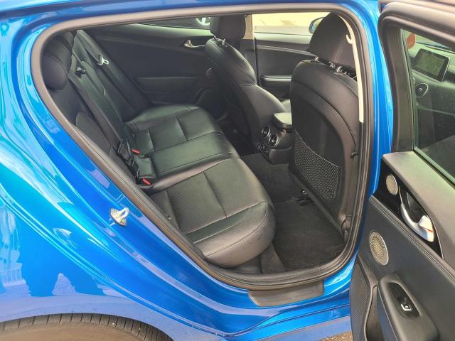 KNAE25LA2J6015497 KIA Stinger Premium