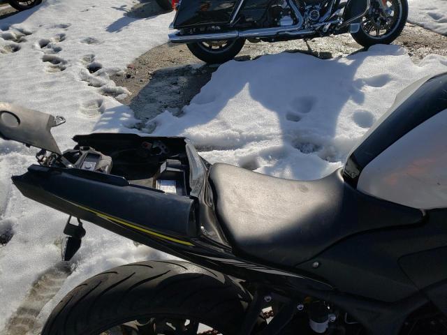 2017 YAMAHA YZFR3 A - MH3RH15Y7HK003628
