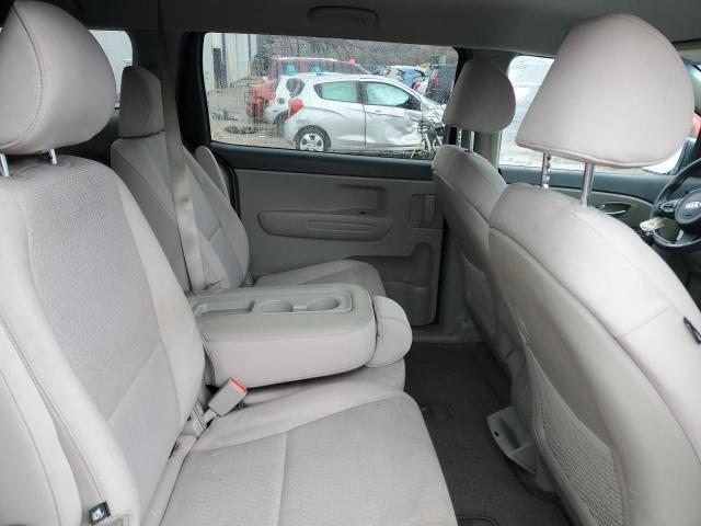 KNDMB5C10G6158102 KIA SEDONA LX