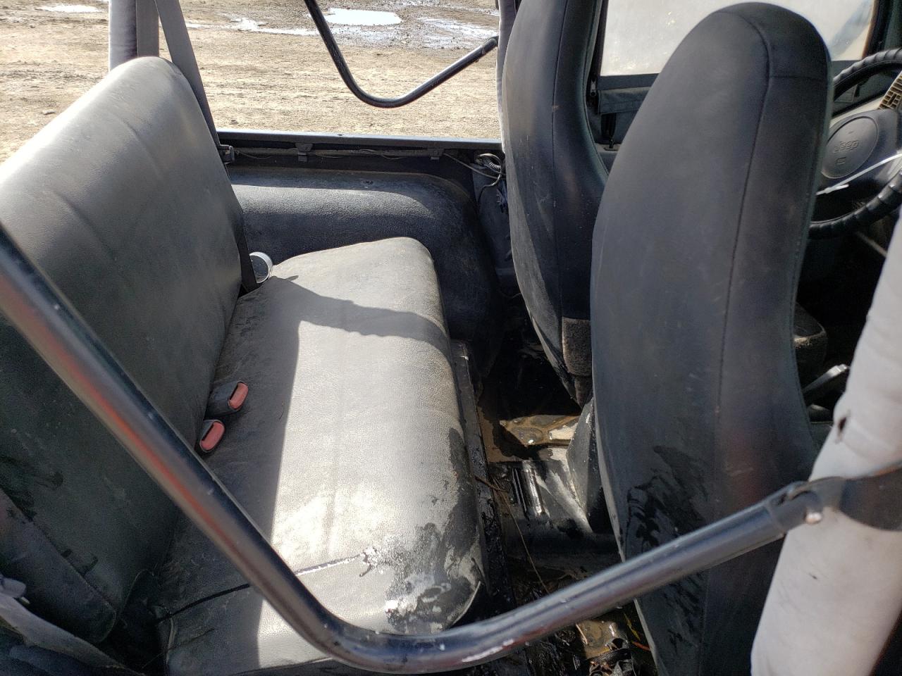 1997 Jeep Wrangler - Image 10