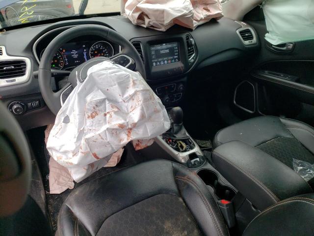 3C4NJDBB0JT493854 Jeep Compass Latitude