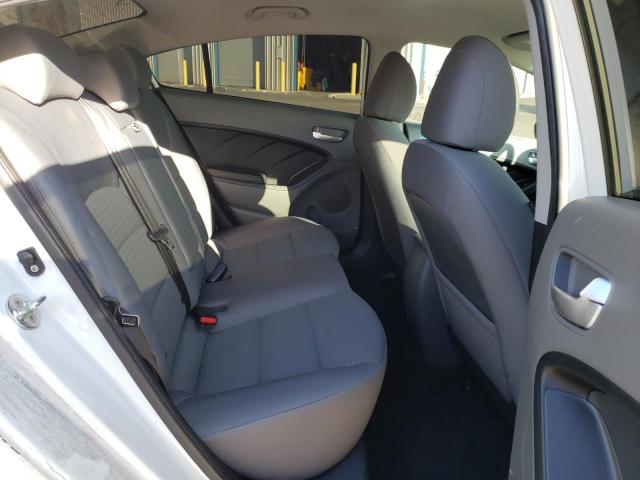 3KPFL4A7XJE209808 KIA FORTE LX