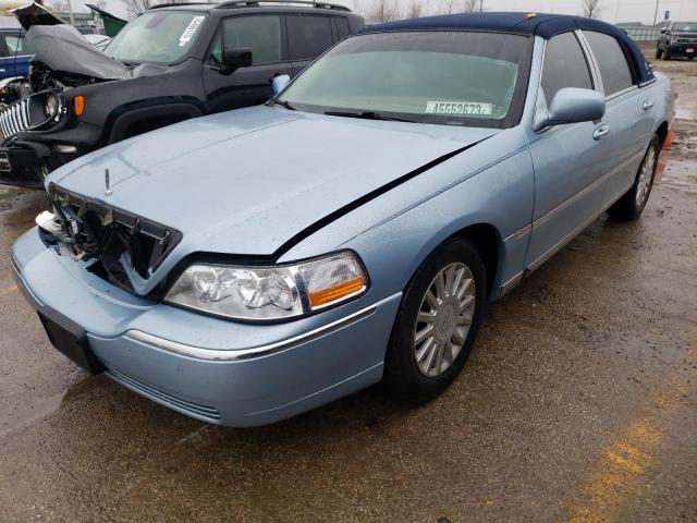 2005 Lincoln Town Car Signature