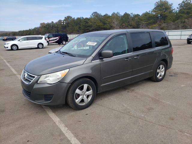 2010 Volkswagen Routan SE