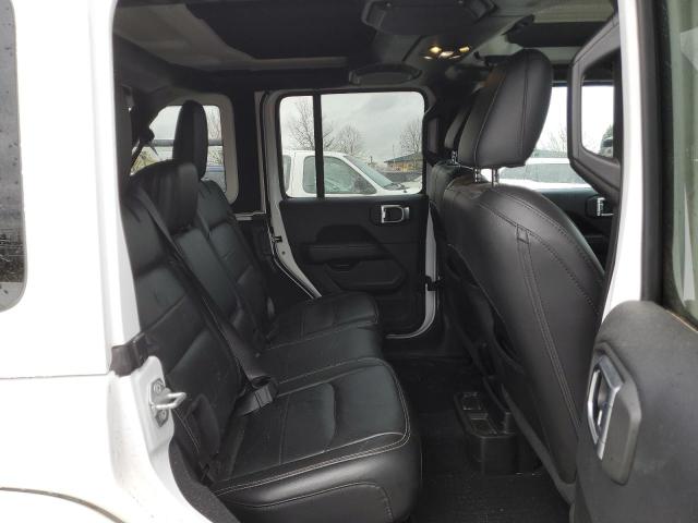 1C4HJXEG9JW329194 Jeep Wrangler Unlimited Sahara