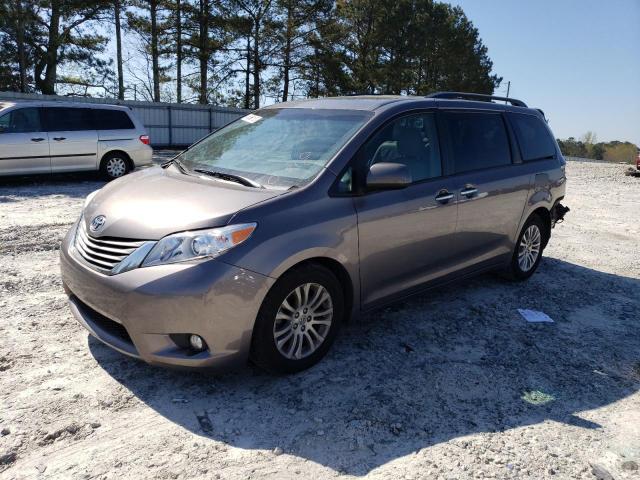 Toyota Sienna 2016