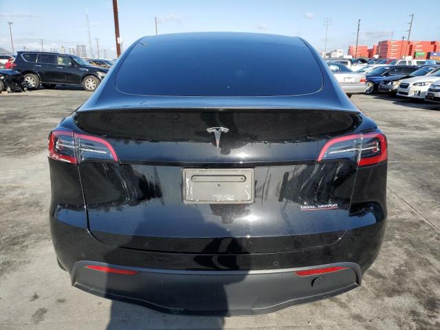 7SAYGDEF3NF548945 Tesla Model Y