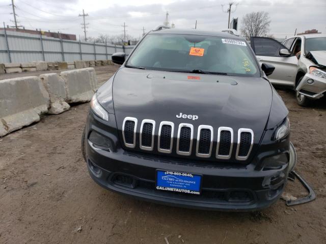1C4PJLCBXJD615207 Jeep Cherokee Latitude