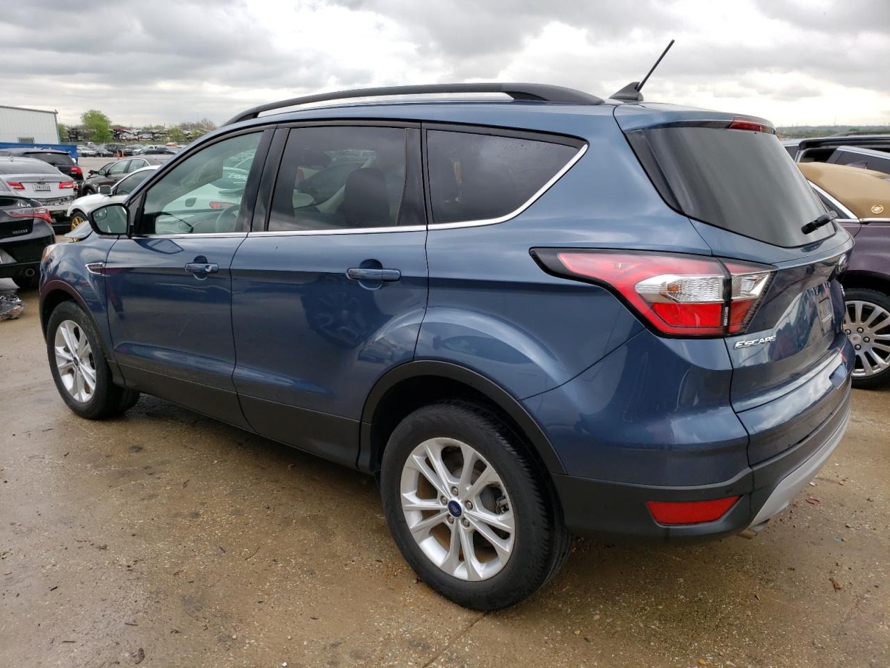 1FMCU0HDXJUB24081 FORD ESCAPE 2018