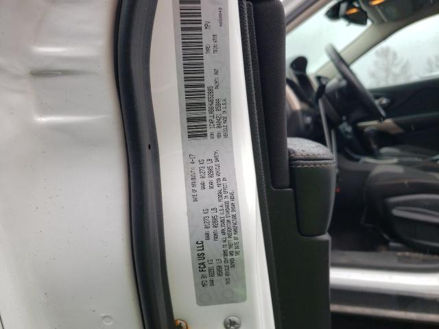 1C4PJLAB6HW652885 Jeep Cherokee Sport