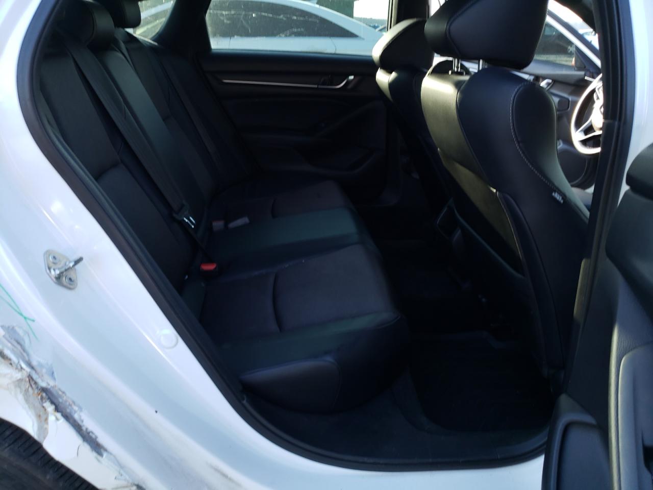 1HGCV1F37JA107601 HONDA ACCORD 2018