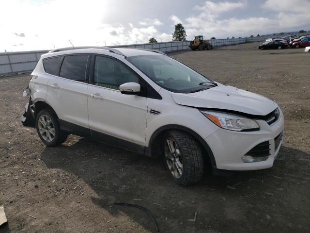 1FMCU9J90EUD18943 Ford Escape Titanium