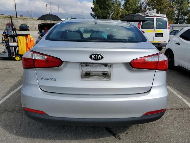 KNAFK4A66G5485429 KIA FORTE LX