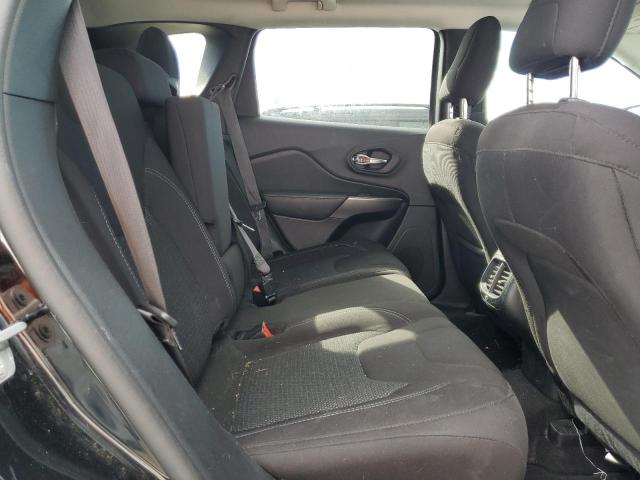 1C4PJLCB4KD487550 Jeep Cherokee Latitude