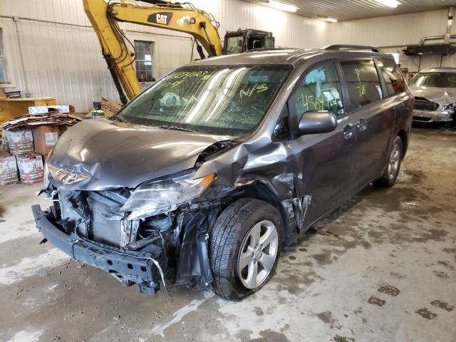 5TDKZ3DCXHS812130 2017 TOYOTA SIENNA, photo no. 1