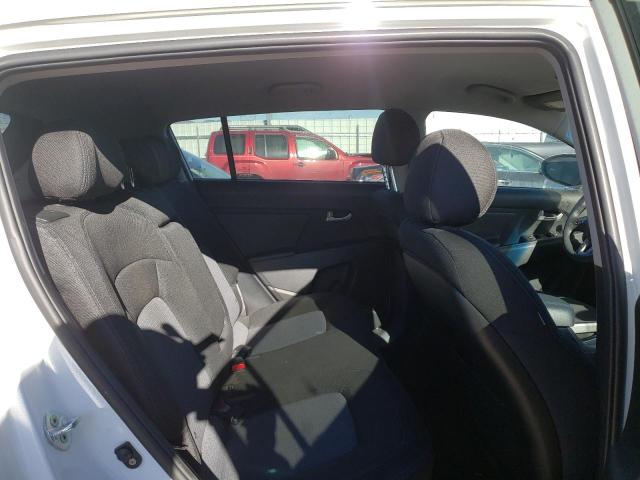 KNDPBCAC6F7682076 KIA Sportage Lx