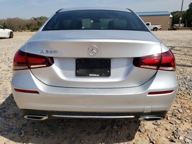 2020 MERCEDES-BENZ A 220 - W1K3G4EB4LW047842