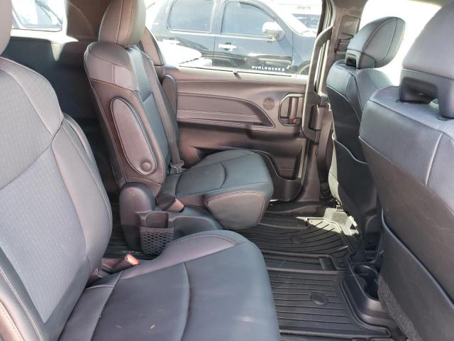 2022 TOYOTA SIENNA XSE - 5TDXRKECXNS132397