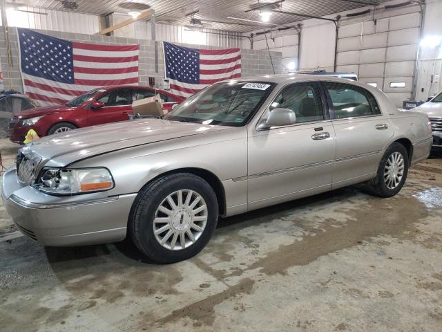 2003 Lincoln Town Car Signature