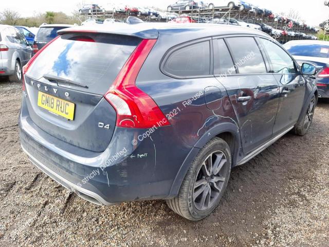 YV1FZA8C1J2058557 Volvo V60 Cross