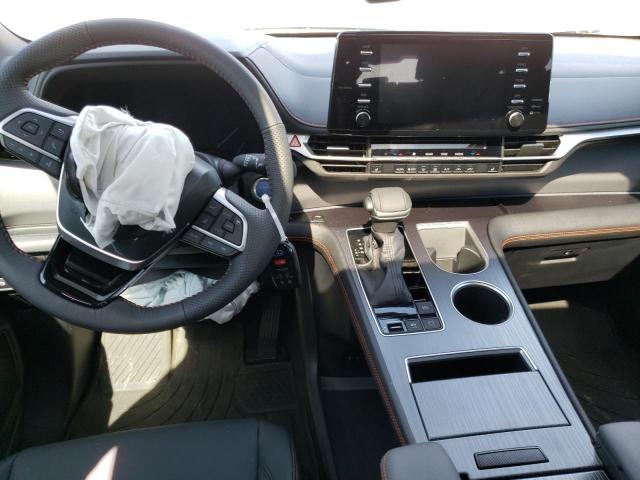 2022 TOYOTA SIENNA XSE - 5TDXRKECXNS132397