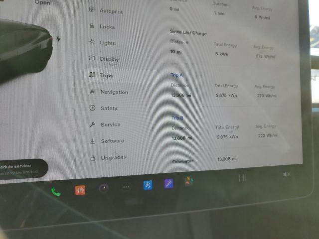 7SAYGAEE8NF427057 Tesla Model Y