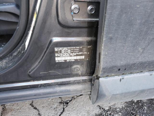 2T3BFREV0HW603229 Toyota RAV4 LE