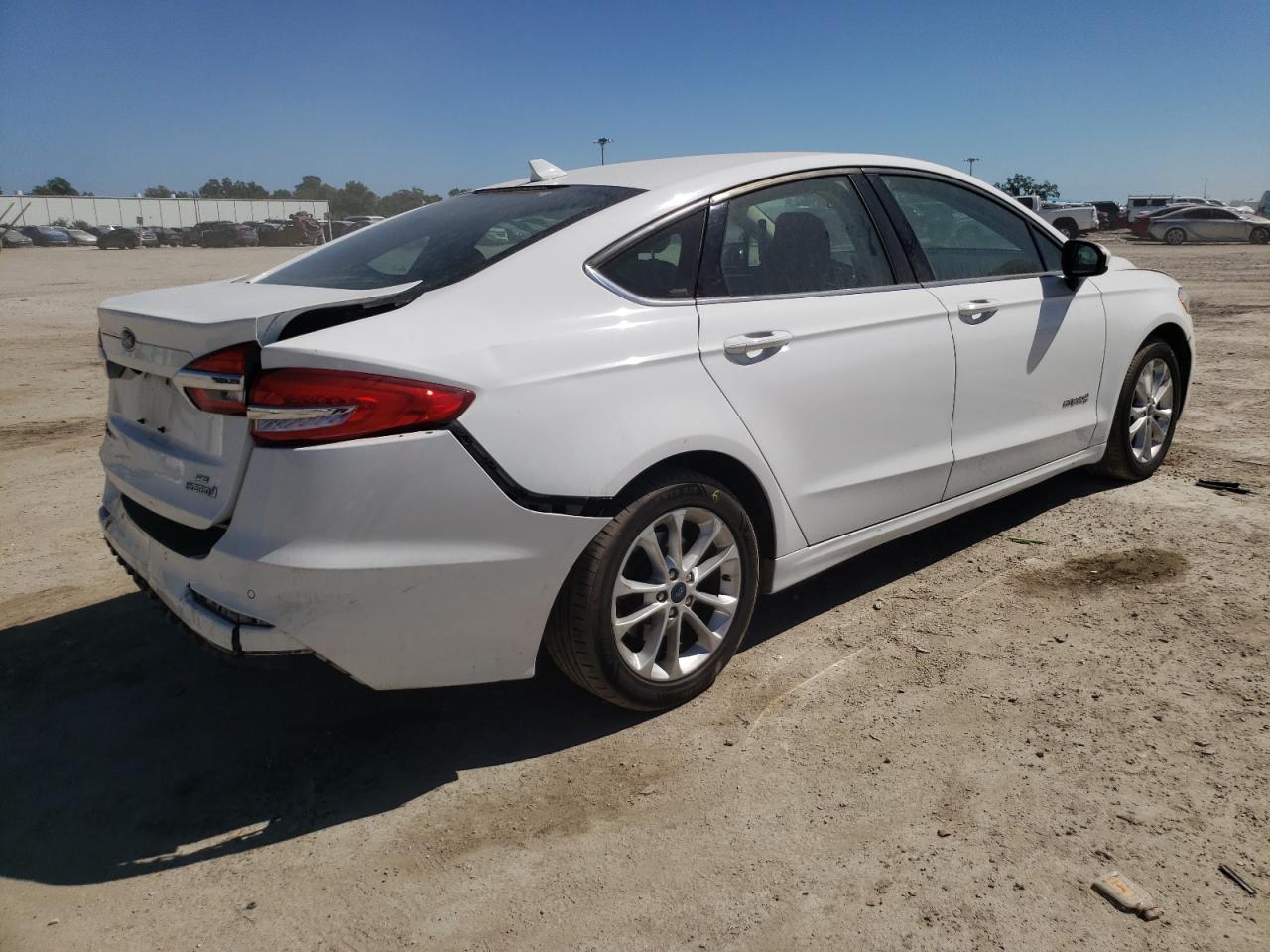 3FA6P0LUXKR143843 FORD FUSION 2019