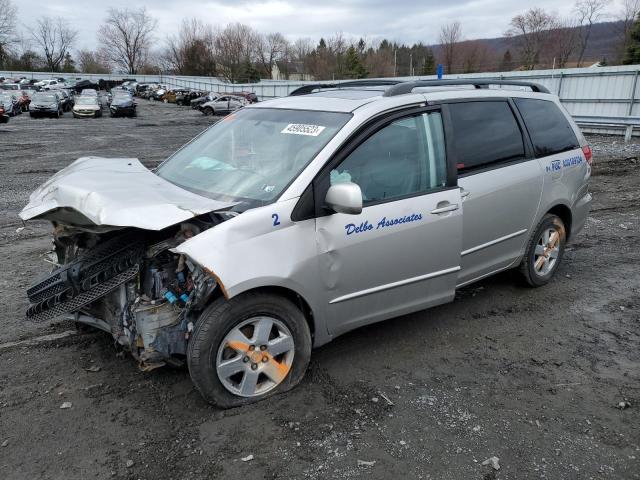 2004 Toyota Sienna XLE