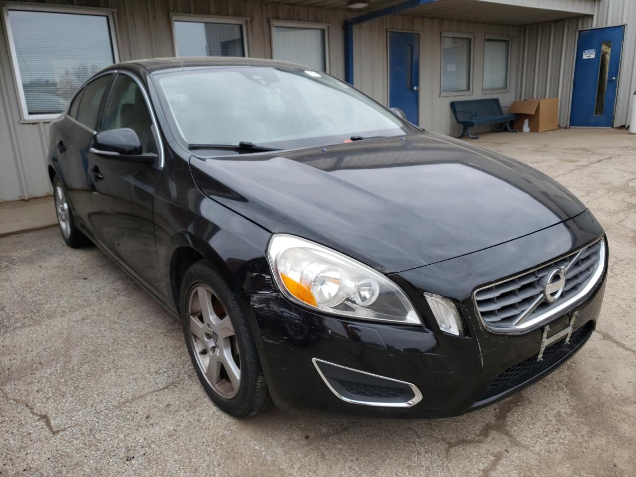 2012 Volvo S60 T5 vin: YV1622FS4C2048435