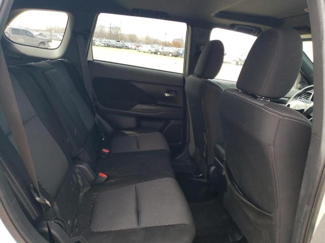 JA4AZ3A38JZ046722 Mitsubishi Outlander Se